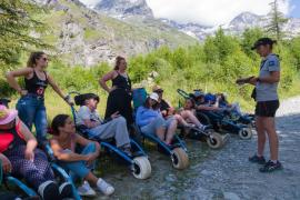 Animation avec une garde monitrice © Félix Benoit – Parc national de la Vanoise 