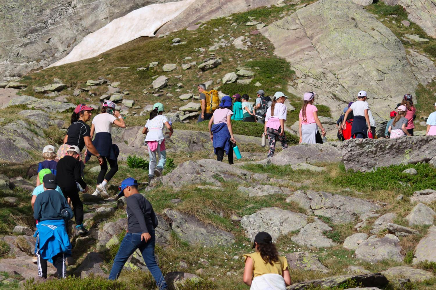 Les écoliers de Tende dans la Vallée des Merveilles