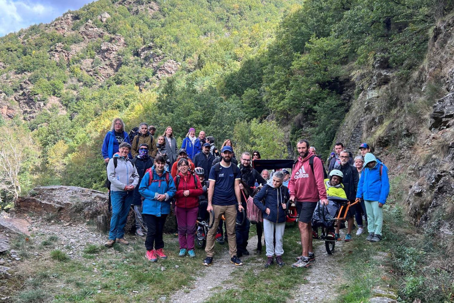 Sortie en joëlettes et en escargoline sur le chemin de Stevenson, octobre 2024 © DR GMF