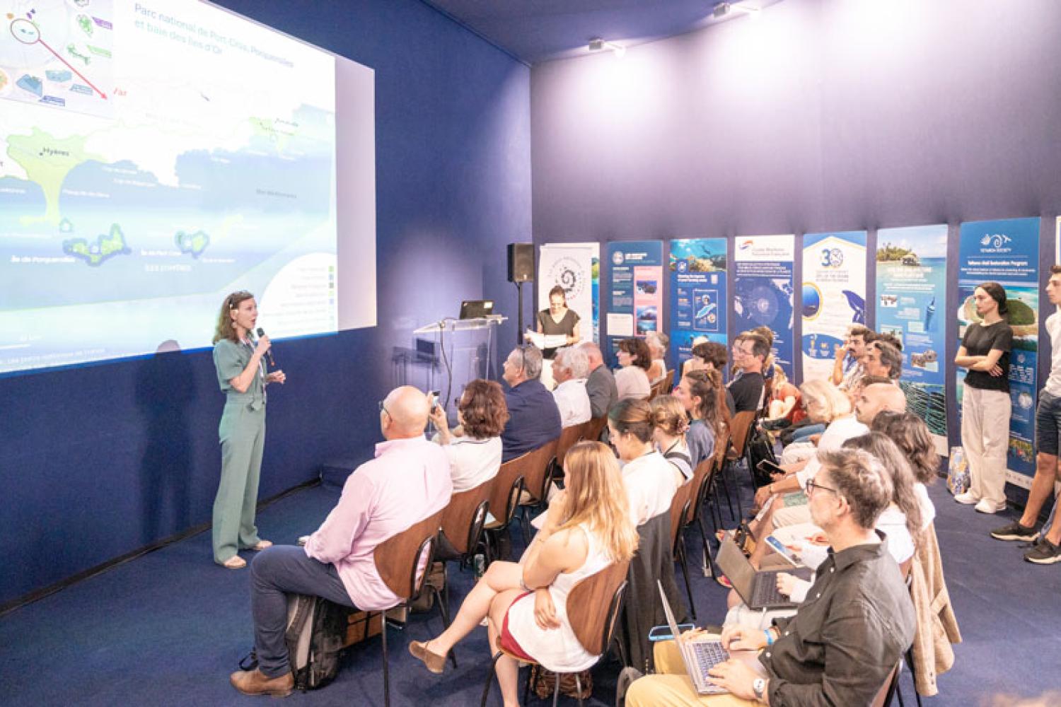 Sophie-Dorothée Duron, directrice du PN Port-Cros à la Conférence "La mer commence ici"